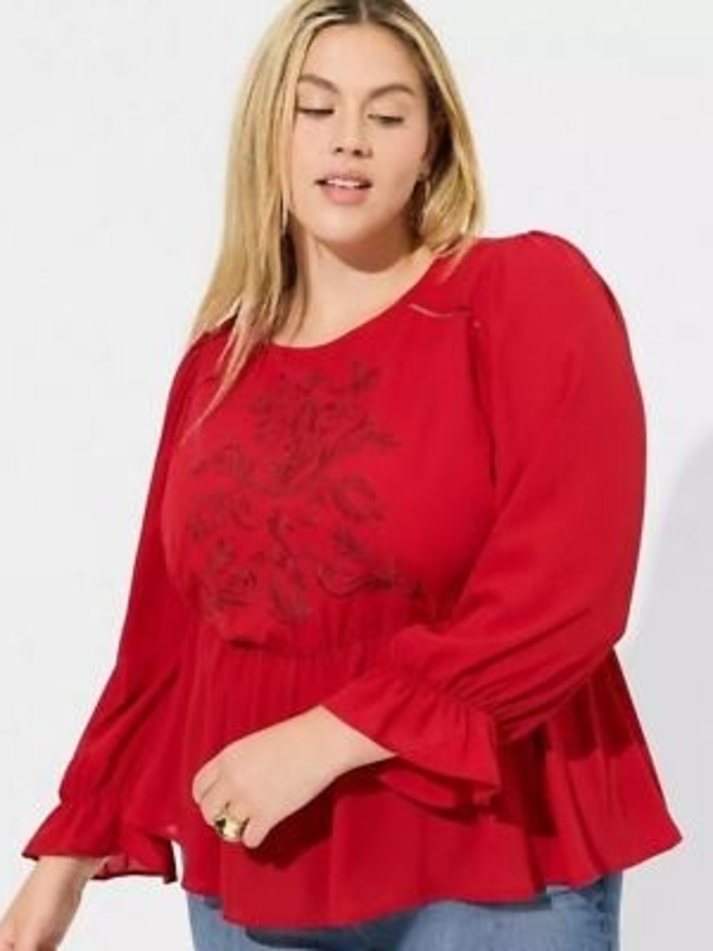 Torrid Georgette Embroidered Peplum Blouse in red, Size 2x GUC